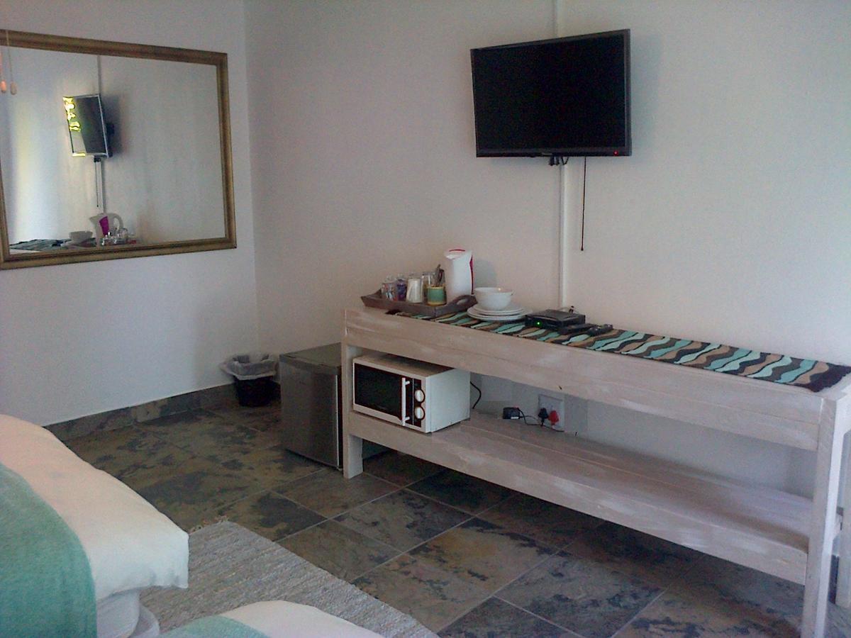 Ukarimu Guest House Klerksdorp Eksteriør bilde